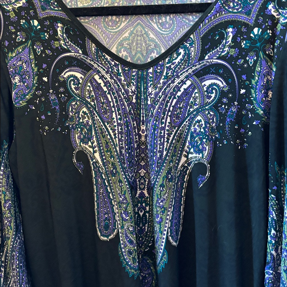 EFFORTLESS STYLE-  Black and Purple Paisley BOHO Women's Top XL - Picture 3 of 7